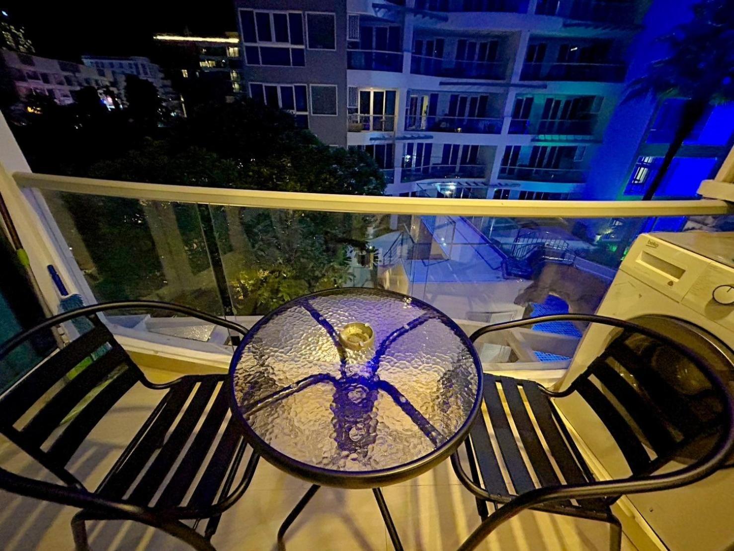Grand Avenue Residence Condominium Pattaya Esterno foto