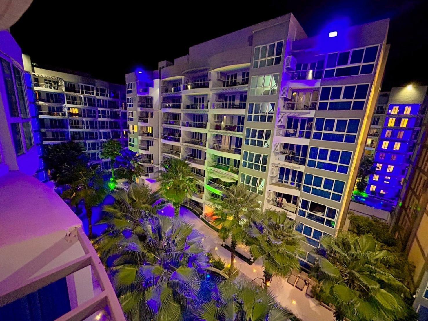 Grand Avenue Residence Condominium Pattaya Esterno foto