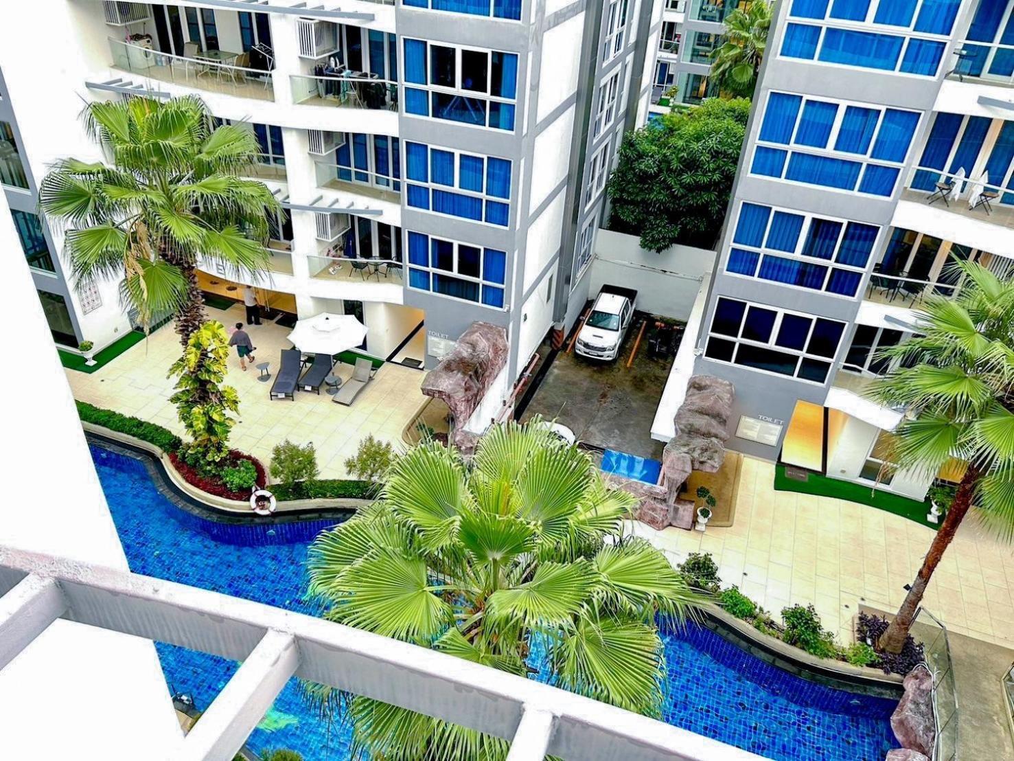 Grand Avenue Residence Condominium Pattaya Esterno foto
